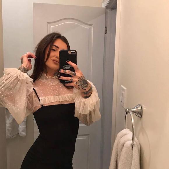 Meet your Posher, Kristine - Picture 1 of 1